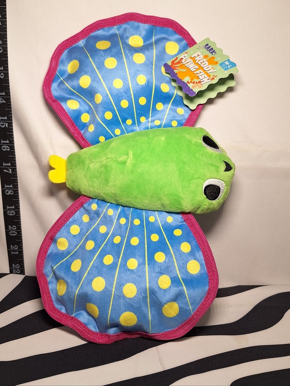 NWT Bark Freddy Flying Fish Dog Toy M-L